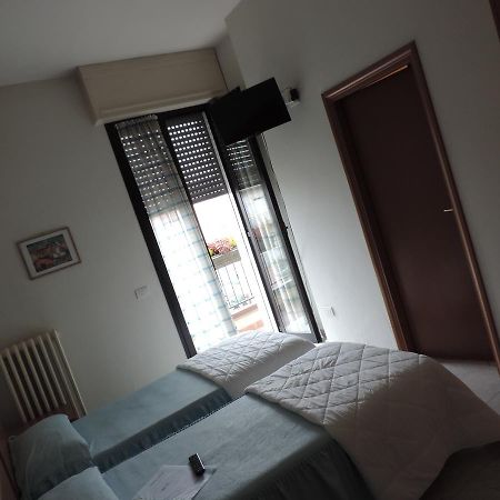 Hotel Cinzia 사비냐노 술 파나로 외부 사진