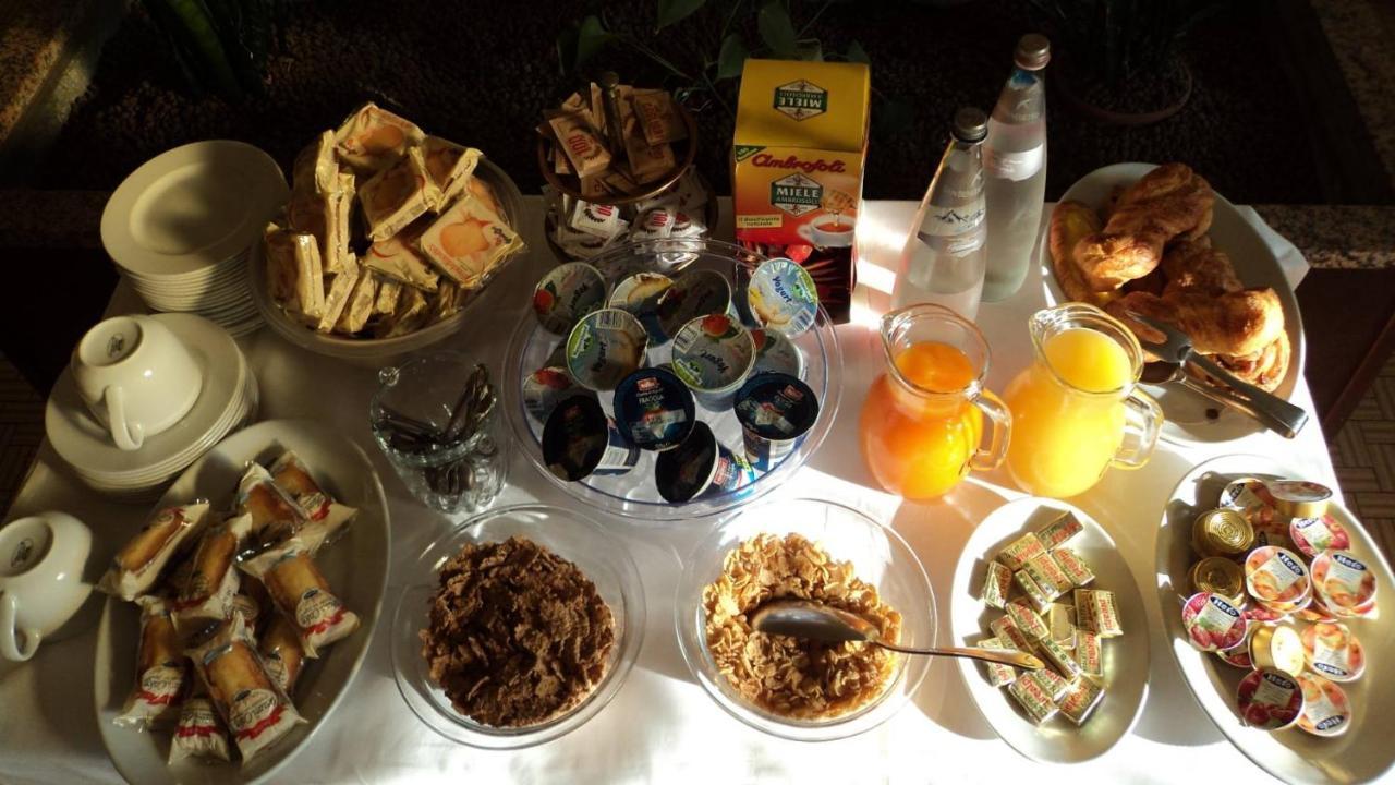 Hotel Cinzia 사비냐노 술 파나로 외부 사진